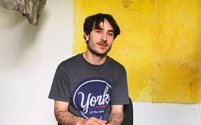 Mikel Escobales: "Artista-sare ona dago Euskal Herrian, eta horrek asko laguntzen du lan egiterakoan"