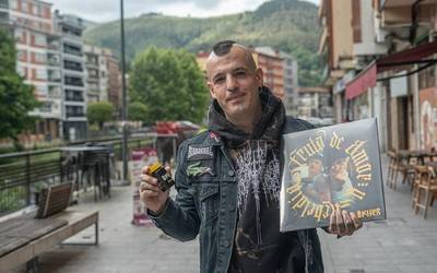 "Ikusten dut mundua nola dagoen eta berriro sortu zait oihuka egitea, eta raparekin ez nuen hori lortzen"