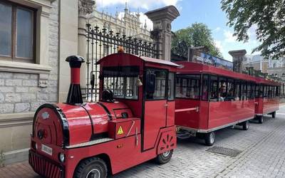 Tasa turistikoa onartu dute Araban