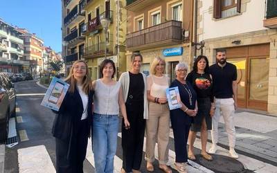 Plataforma digital berria dute herriko merkatari eta ostalariek