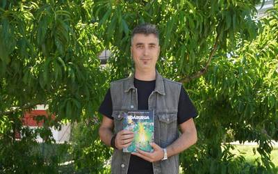 Jon Etxebarria 'Txontxe': "Errituak indibidualismoari aurre egiteko gaitasuna ematen digute"