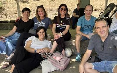 Komunitate osoa batu da Almenen 60. urteurrena ospatzeko