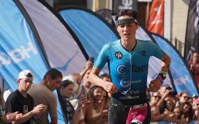 Bigarren izan da Helene Alberdi Zarauzko Triatloian