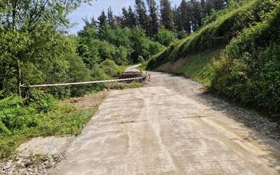 Altzeta baserrirako bidea konpontzeko lanak lizitaziora atera ditu Udalak