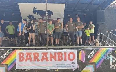 Giro herrikoian ospatu dute Ahuntzaren Eguna Baranbion