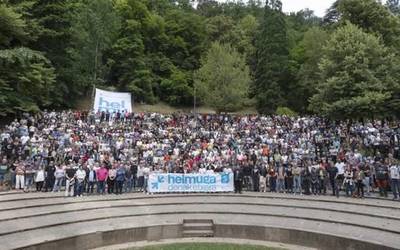 'Helmuga denak etxera' lemarekin, datorren urtarrileko mobilizazioa aurkeztu du Sarek