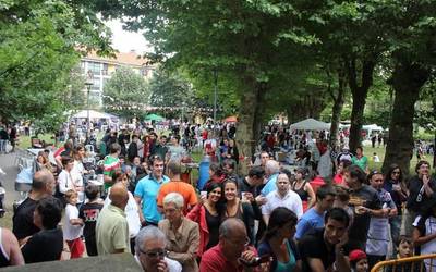 [EGITARAUA]: Marmitako txapelketa, magia saioa eta musika ugari Tabirako jaietan