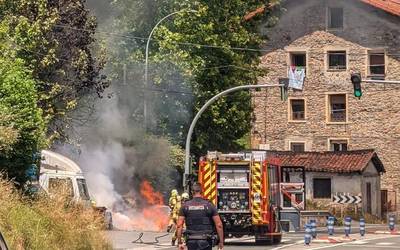 Auto bat kiskali da Ola auzoan, zauriturik gabe