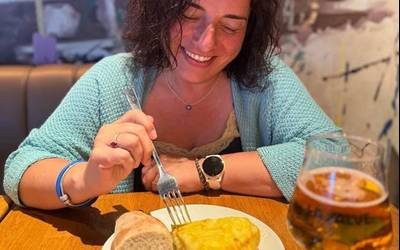 Ainara De Miguel leitzarrak Latortillera.eus webgunea sortu du