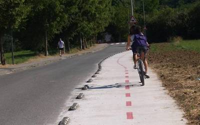 Altsasuko bide gorria, Uharte Arakilgo egur epaia, Bakaikuko denda, su egiteko debekuak eta neurriak eta Biak Baten eguneko zentroa