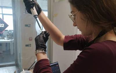 Bioteknologiari buruzko ikastaro bat hartuko du Laboratorium museoak