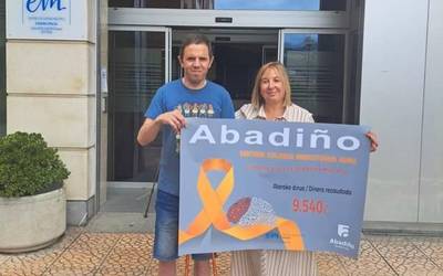 Esklerosi anizkoitza dutenentzako fisioterapia proiektua bultzatzeko 9.540 euro bideratu ditu Abadiñok