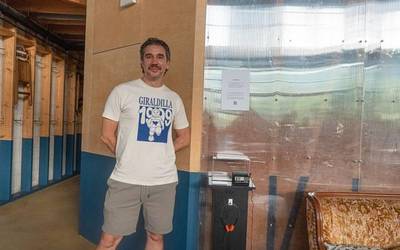Mikel Ayllonek kasetean grabatutako mamuak, Faktorian entzungai