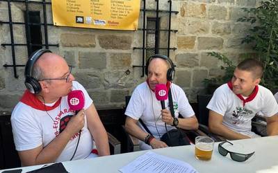 Enrique Huarte eta Imanol Azkona (Irrintzi Peña): "Urteko garairik onena dira sanferminak peñentzat"