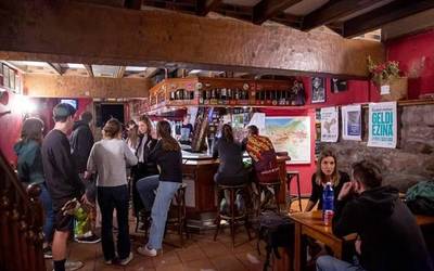Trio Otanartea musika taldeak kontzertua emanen du bihar Erratzun
