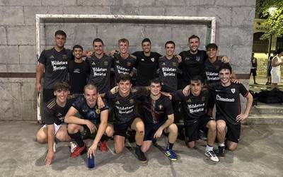 99 taldeak irabazi du Zaldibarko 24 orduko areto futbol txapelketa