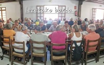 [BIDEOA] Aritzakun-Itsusiko itzulia egin dute Arkupeak elkarteko mendizaleek Baztango mendietan