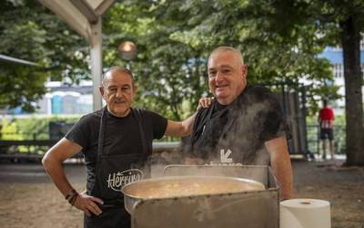 Marmitako Txapelketarekin girotu dute goiza Aretako Jaietan