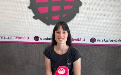 Olatz Ruiz de Larramendi: "Urbasako frontoia gure kulturaren parte da eta berreskuratu nahi dugu”