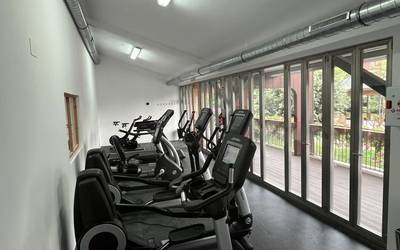 Mañariko Udalak kirolgunearen energia- eraginkortasuna eta erosotasuna hobetu ditu isolamendu lanekin