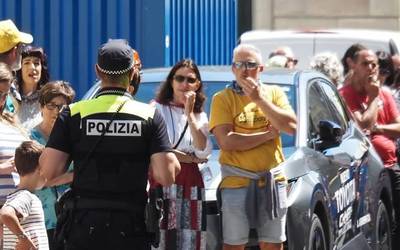 Gizon bat atxilotu dute, kontzertu batean sexu erasoa egotzita