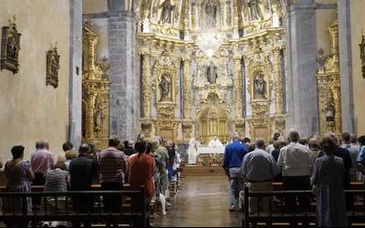 Bihar meza izango da Santa Klara elizan