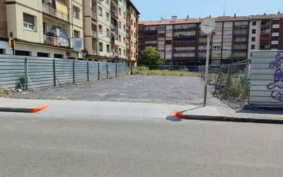 Laudiok aparkaleku alternatiboak indartu ditu Sanrokeetan aparkatzea errazteko