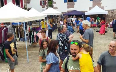 Erratzuko artisauek merkatua eta haurrendako jokoak eginen dituzte igandean herriko plazan