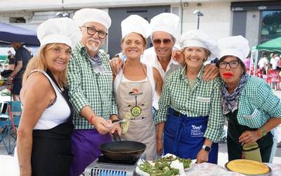 Larunbat bizia eta parte hartzailea egon da Laudion lehiaketa gastronomikoaren eta txirrindularitza lasterketaren ondorioz