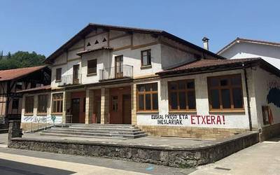 Goizuetako eskola zaharren eraikina birgaitzeko lanak irailean hasiko dituzte