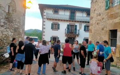 Udari akabaila emateko xingar jatea egin dute aniztarrek