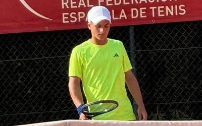 Ander Urquiza Rotaetxek Astilleroko tenis txapelketa irabazi du