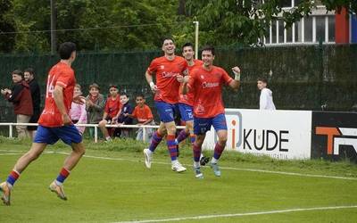 Anaitasuna futbol taldeak abiatu du bazkide egiteko kanpaina