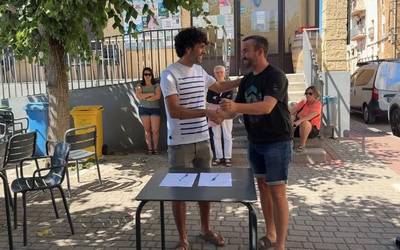 Aretxabaletako eta Mendigorriko tomateak senidetu egin dira