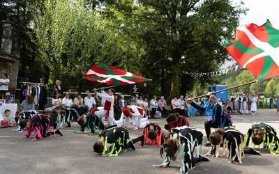 Izurtzarrak jaietan murgilduko dira gaur, arratsaldeko txupinazoagaz batera
