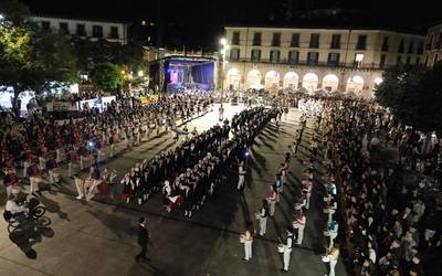 Nagusien danborradako entsegu egunak finkatuta dituzte