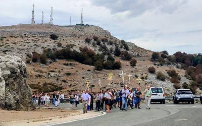 Gurutzeen festa hartu zuen Aralarrek