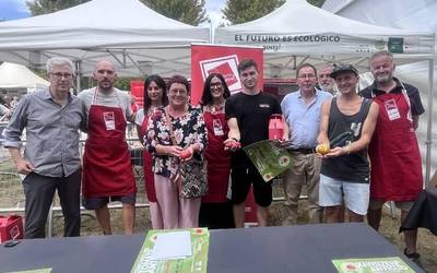 Iruñeko Tomate Zaharraren XI. Lehiaketan ere bigarren saria eskuratu du Sunbillako Isabel Gagok