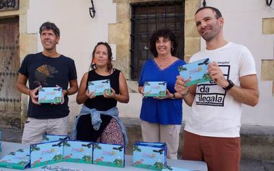 [BIDEOA]: Karta-joko berria sortu dute Iurretan: 'Betilora'