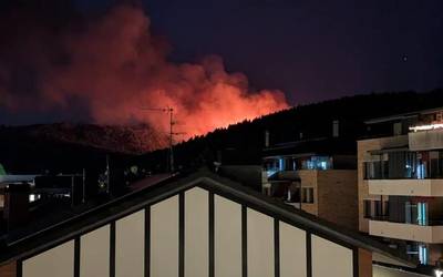 Bart gaueko Derioko sutea itzalita eta kontrolpean dago