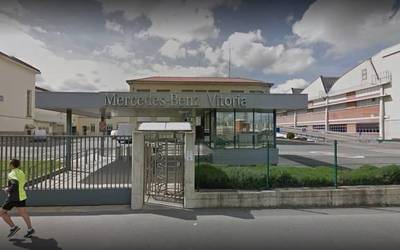Mercedesen kontratazio eredua arbuiatu du langileen batzordeak