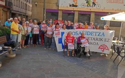 Pentsiodunen manifestazioa, Osakidetzaren "hondatzea" salatzeko