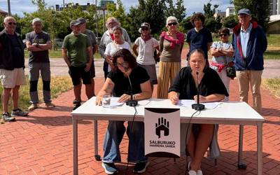 Salburuko auzo elkartea ixtearekin mehatxu egin du udalak, asilo eskatzaileak hartzeagatik