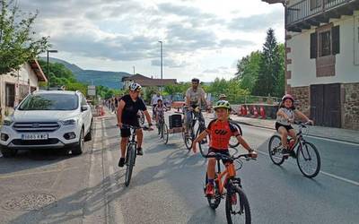 Karrika bizigarriak aldarrikatzeko bizikleta martxa eta solasaldia eginen dute ortziralean Elizondon