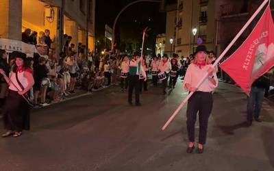 850 bergararrek gogotsu astindu dituzte danborrak
