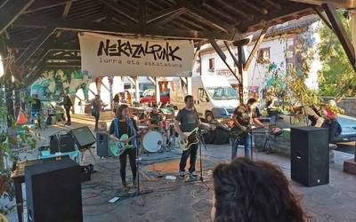 Nekazalpunk jaialdia eginen dute urriaren 3an Elizondon