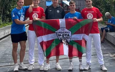 Sarako Izarrako pilotariak Teruelgo Torneoan aritu dira Iparraldeko Pilota Batzordearekin