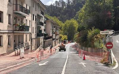 Urbanizazio lanak medio, gaur, eguena, irailak 17, Txurrukenetik herrirako sarrera itxita egongo da ibilgailuentzat Soraluzen