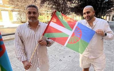 "Ijito herria guztiz ikusezin egin dute. Zelan izan liteke historia liburuetan ia ez agertzea?"