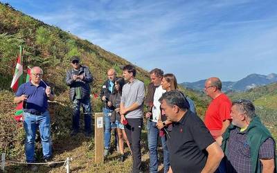 Aitor Esteban eta Arantxa Tapia Zirardamendiko omenaldian parte hartuko dutenen artean